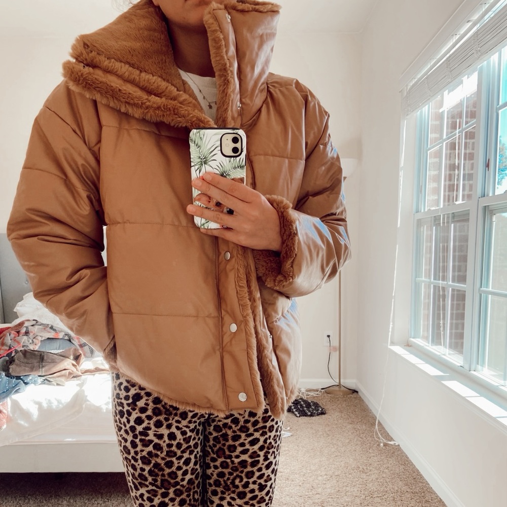 NWT ✨Vegan Leather Puffer Jacket Reversible